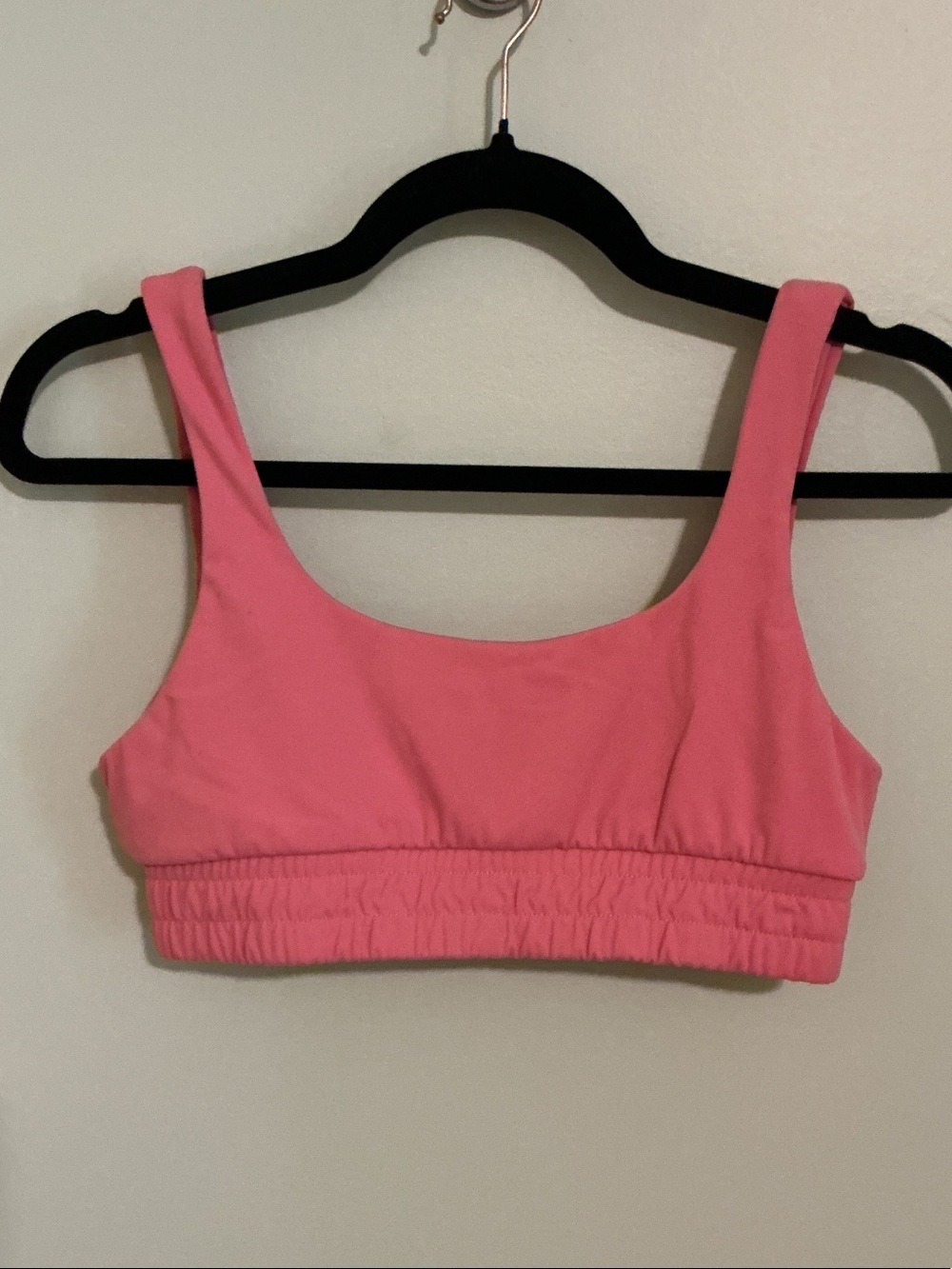 DAILY DRILLS Sports Bra, Size Medium. EUC.